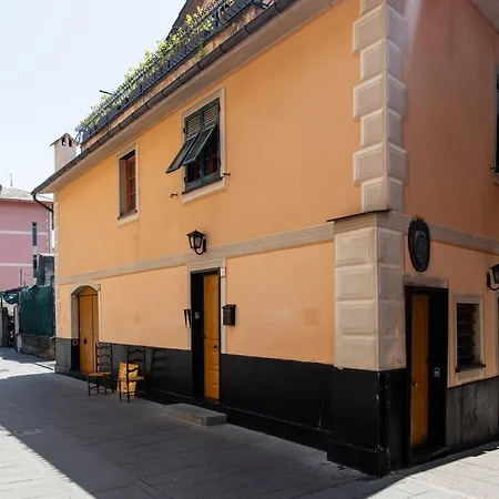 Vakantiehuis Palazzina Storica Al Mare, *